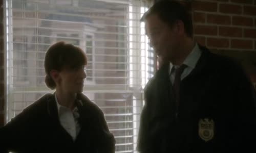 NCIS 11x04 Neznámá byla žena avi