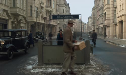 Babylon Berlin_S04E01_Díl 1 mp4