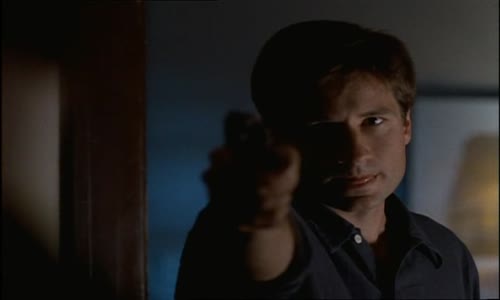 Akta X 03x02 Kancelářská spona avi
