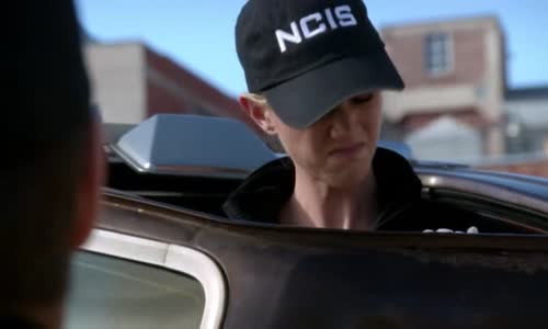 NCIS 11x15 Neprůstřelný avi