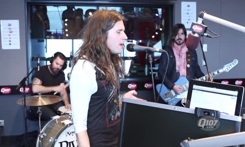 Rival Sons - It's a Man's World (Live on Q107) mp4