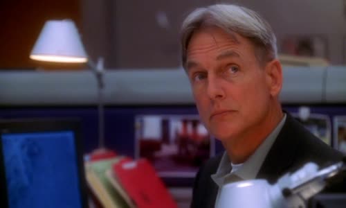 NCIS 03x03 DVDrip CZ-Vražedné hry (Mind Games) by_UgarE avi