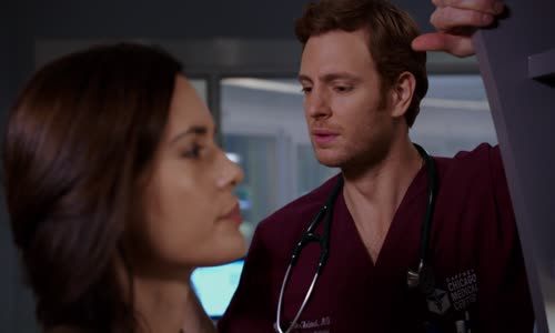 Nemocnice Chicago Med S01E03 CZ Dabing 1080p mkv