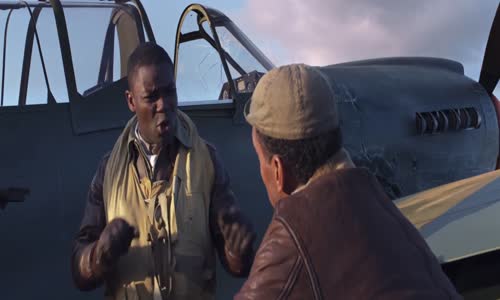 Stíhači Red Tails (2012 Válečný-dobrodružný-drama-akč ní-HD) cz dabing avi