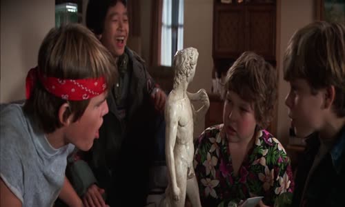 Rostaci-The Goonies 1985 1080p BluRay x264 AC3 5 1 CZ mkv