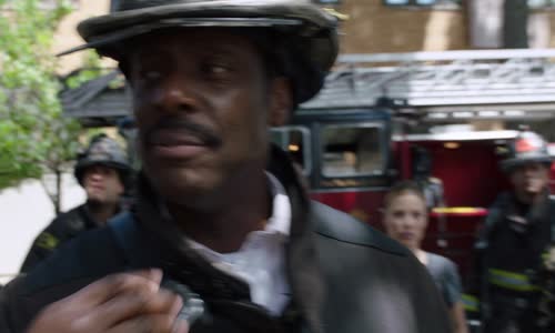 Chicago Fire_S02E01_Plný dům problémů mkv