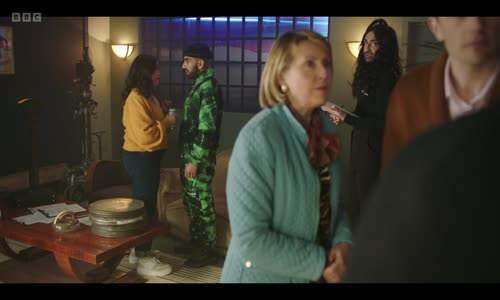 Juice 2023 S01E05 Lights Camera Escape 1080p WEBRip x264-CBFM mkv