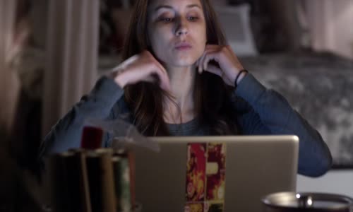 Prolhané krásky- Pretty Little Liars S04E18 [B] 1280x720x265 ch2cz mkv