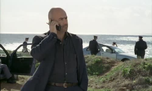 Komisař Montalbano 02x01 Tvar vody (2000) -SK avi