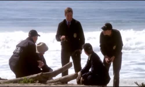 NCIS S07E18 (156) (2010 SD) Střet kompetencí (SD) mp4