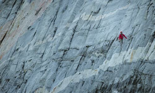 Arctic Ascent With Alex Honnold S01E03 The Wall 720p DSNP WEB-DL DDP5 1 H 264-FULCRUM SK Titulky mkv