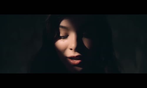 Hailee Steinfeld, Grey - Starving ft  Zedd mp4