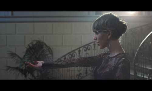 Taylor Swift - Blank Space (1080p_24fps_H264-128kbit_AAC) mp4