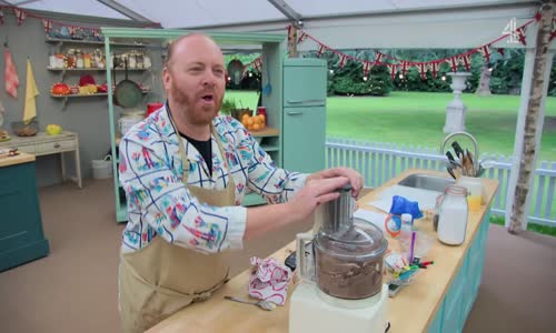 The Great Celebrity Bake Off for Stand Up To Cancer S07E02 1080p HEVC x265-MeGusta mkv