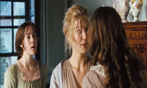 Pýcha a předsudek (Keira Knightley,Rosamund Pike,Donald Sutherland-2005 Romantický-Drama) Cz dabing mp4