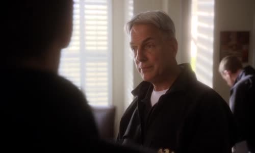 NCIS 8x03 - Zkrat avi