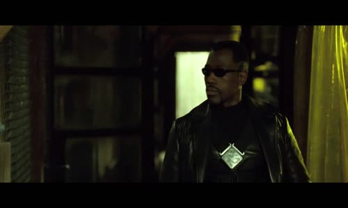 Blade Trinity  (Wesley Snipes,Kris Kristofferson,Jessica Biel,Ryan Reynolds-2004 Akční-Dobrodružný-Fantasy-Thril ler-Bdrip -1080p ) Cz dabing avi