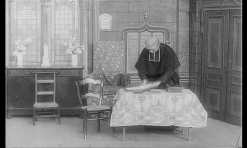 50 Le Noël de Monsieur le curé 1906 (6 minutes) mkv