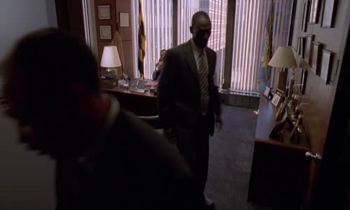 Spina Baltimoru The Wire S01E03 HD 5 1 CZ dabing mkv
