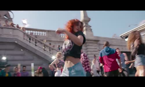 1 Nashe Si Chadh Gayi - Full Song  Befikre  Ranveer Singh  Vaani Kapoor  Arijit Singh mp4