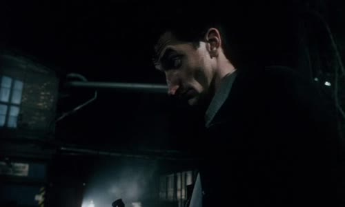 Kour (1990) avi