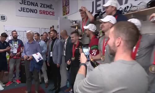 MS Hokej 2024 - Prezident Petr Pavel gratuloval českým hokejistům přímo v kabině mp4