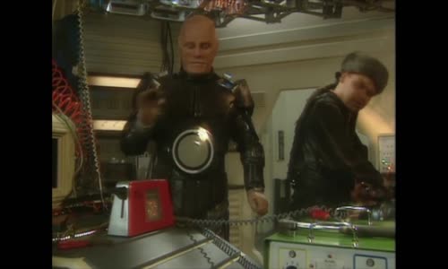 Červený Trpaslík S04E04 Bílá díra--Komedie,Dobrodružný,SciFi, CZ dabing,(Angel) mp4