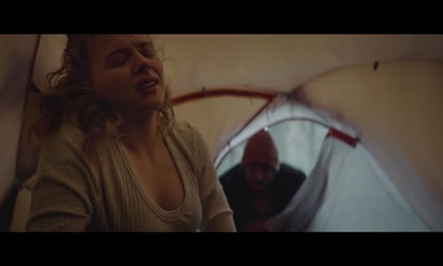 Mother Android (2022) novinka CZ dabing Full HD 1080p Pucci film mp4