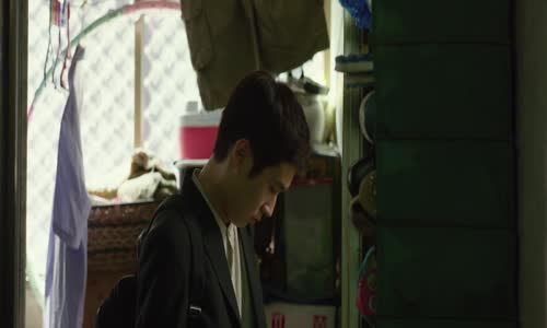 Parazit - Gisaengchung 2019 1080p BluRay CZ dabing MIKI mkv