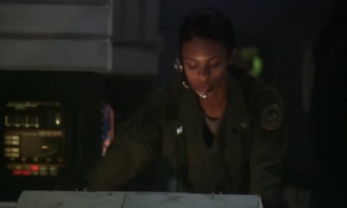 Battlestar Galactica S01E01 Třicet tři--CZ-dabing,SciFi,Fantasy,Dobro družný,(Angel) mkv