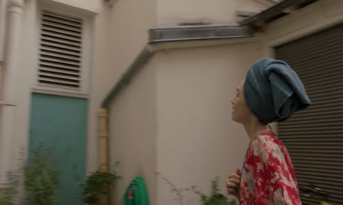 Emily in Paris S01E03 mkv