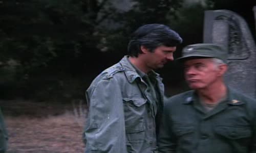 MASH - S4E12 - Autobus  avi