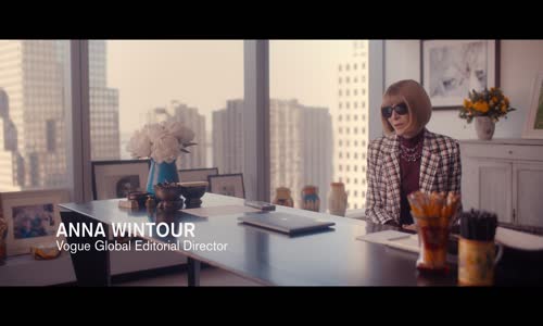In Vogue - 90 léta S01E01 Ve Vogue se všechno mění DD+ 5 1 ang+cz tit mkv