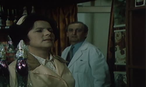 Zena za pultem - 03 - Brezen - Pribeh sefova zastupce (1977) CZ_544p avi