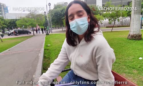 Pillada en la calle a linda chica acepta ser fotografiada y luego es follada por dinero  mp4