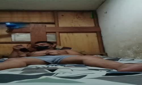 Nagulat si bunso sa laki ng burat ng kuya nya mp4