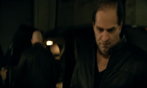 TUČNÁK (2024)  s01e02 - Donašeč  (CZ 5 1, HEVC) 1080p - ludasj mkv