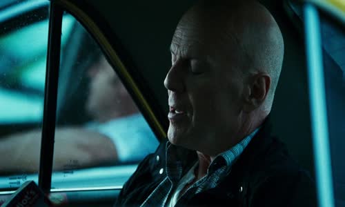 Bruce Willis - Smrtonosna past 5 Opet v akci (2013) Cz avi