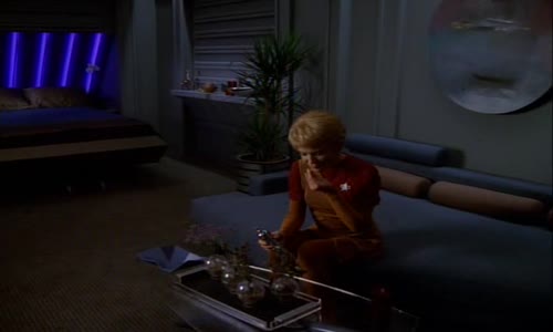 Star Trek Voyage  s03e10 avi