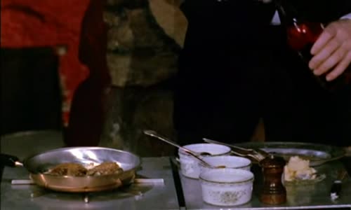 THRILLER - DRSNÝ FILM 1974 (ENG Dab - CZ T vložené) (Thriller-A Cruel Picture P-107 min (Erot ) mkv