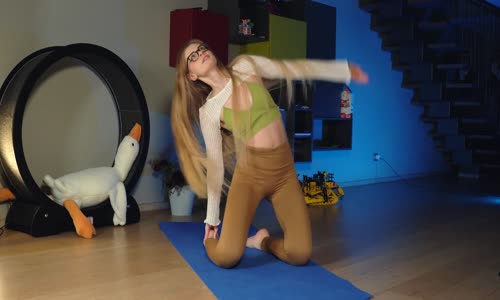 Yoga with Alice Cookie mp4