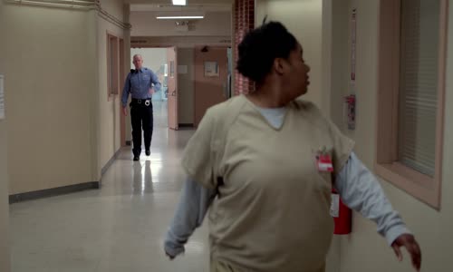 Orange Is the New Black_S02E07_Comic Sans mkv