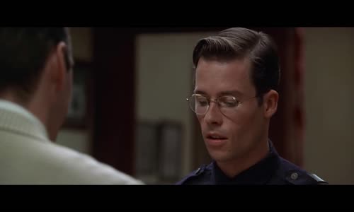 L A -Přísně tajné (Kevin Spacey,Russell Crowe,Guy Pearce-1997 Drama-Krimi-Mysteriózní-Thriller- Bdrip -1080p ) Cz dabing mkv