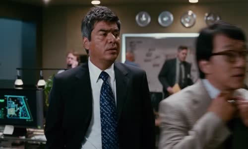 Bývalý agent CIA chrání děti před hrozbou ruského teroristy The Spy Next Door (2010) Celý film mp4
