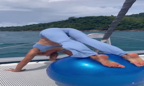 EASY YOGA AB WORKOUT #flexibility (1) mp4