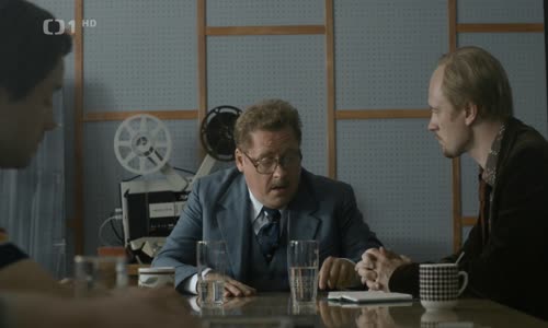 Svět pod hlavou 3 - Mrtvý lidi - Ivan Trojan, Judit Bárdos 2017 Cz - mkv