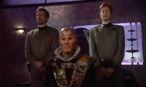 Babylon 5 S01E09 CzDab mp4