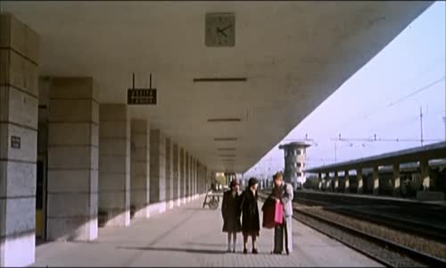 Nesnáze pana účetního (Paolo Villaggio,Anna Mazzamauro,Gigi Reder-1976 Komédie-Bdrip -1080p ) Cz dabing mp4