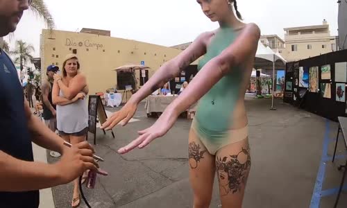 Body Painted Roller Girl at Fiesta Hermosa mp4