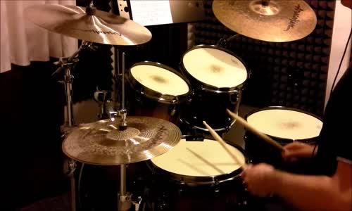 Martin Vajgl etuda č 6 z knihy Etudy pro bicí soupravu mp4